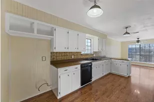 8721 Hidden Hill Dr, Fort Worth, TX 76179 - Photo 9