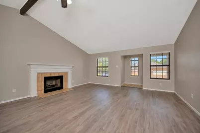 4210 Meadow Park Drive, Arlington, TX 76017 - Photo 3