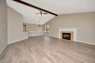 4210 Meadow Park Dr, Arlington, TX 76017 - Photo 7