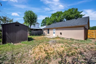 4210 Meadow Park Drive, Arlington, TX 76017 - Photo 37