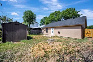 4210 Meadow Park Dr, Arlington, TX 76017 - Photo 37