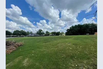 2309 Meadows Lane, Sherman, TX 75092 - Photo 5