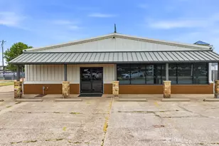 207 Eastridge Rd, Granbury, TX 76049 - Photo 1