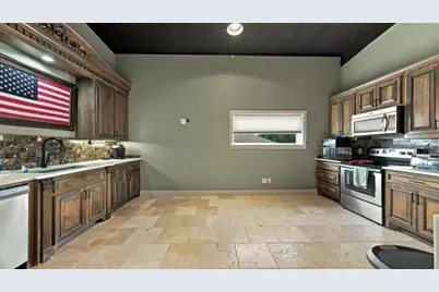 207 Eastridge Road, Granbury, TX 76049 - Photo 5