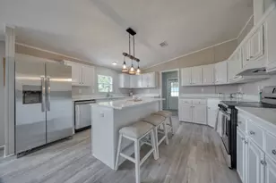142 Vz County Rd 4830, Ben Wheeler, TX 75754 - Photo 11
