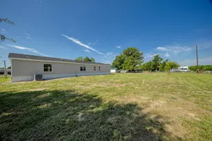 142 Vz County Rd 4830, Ben Wheeler, TX 75754 - Photo 5