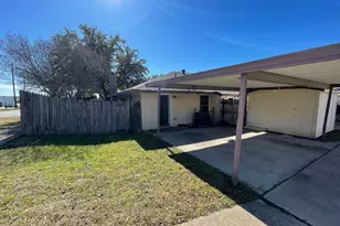 5601 Hearthwood Ct, Arlington, TX 76016 - Photo 11