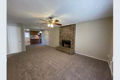 5601 Hearthwood Court, Arlington, TX 76016 - Photo 3