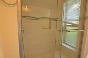 210 W Apollo Rd, Garland, TX 75040 - Photo 17