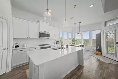10011 Sovereign Drive, Frisco, TX 75035 - Photo 7