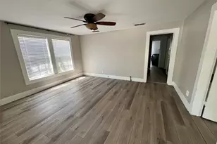 303 N 4th St, Midlothian, TX 76065 - Photo 3