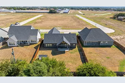 2040 Salina Circle, Granbury, TX 76048 - Photo 35
