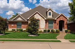 909 Blazing Star Dr, Garland, TX 75043 - Photo 1
