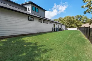 708 Clear Water Ct, Corsicana, TX 75109 - Photo 37