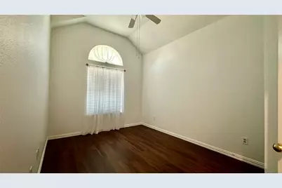 808 Pinnacle Circle, Lewisville, TX 75077 - Photo 13