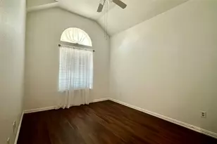 808 Pinnacle Cir, Lewisville, TX 75077 - Photo 13