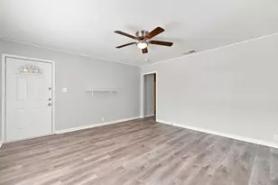 904 Bales St, Cleburne, TX 76033 - Photo 11