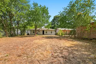 904 Bales St, Cleburne, TX 76033 - Photo 37