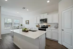 13044 Dawson Dr, Providence Village, TX 76227 - Photo 11