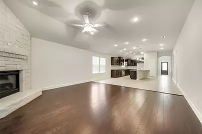 601 Elm Creek Drive, Lewisville, TX 75056 - Photo 11