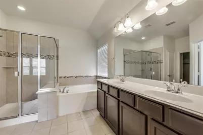 601 Elm Creek Drive, Lewisville, TX 75056 - Photo 5