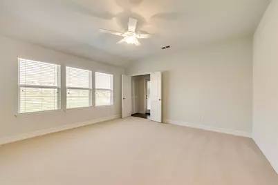 601 Elm Creek Drive, Lewisville, TX 75056 - Photo 13