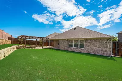 601 Elm Creek Drive, Lewisville, TX 75056 - Photo 7
