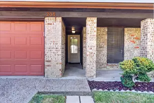 208 Asbury Dr, Saginaw, TX 76179 - Photo 5