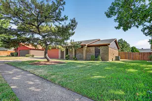 208 Asbury Dr, Saginaw, TX 76179 - Photo 3