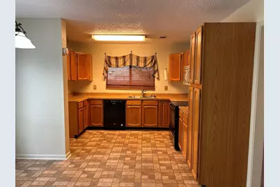 1225 Eaton Lane, Grapevine, TX 76051 - Photo 7