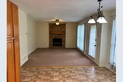 1225 Eaton Lane, Grapevine, TX 76051 - Photo 9