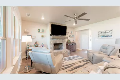 1215 Sanger, Springtown, TX 76082 - Photo 9