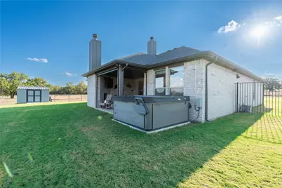 1215 Sanger, Springtown, TX 76082 - Photo 3