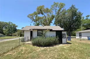 909 Alice St, Trinidad, TX 75163 - Photo 11