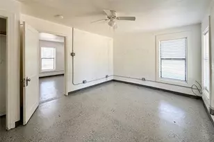 909 Alice St, Trinidad, TX 75163 - Photo 7