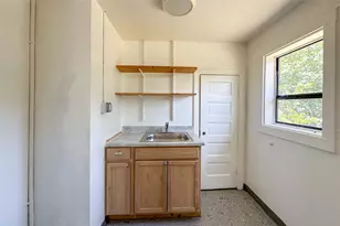 909 Alice St, Trinidad, TX 75163 - Photo 5