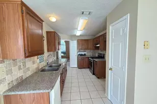 2918 Lake Valley Dr, Garland, TX 75040 - Photo 11