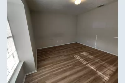 2909 Wood Thrush Street, Grand Prairie, TX 75052 - Photo 9
