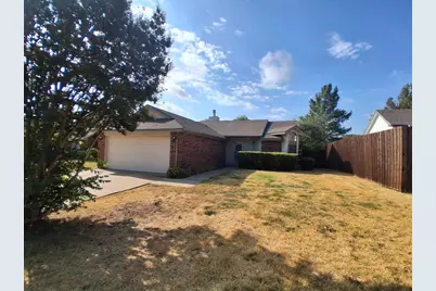 404 Benjamin Lane, Arlington, TX 76002 - Photo 1