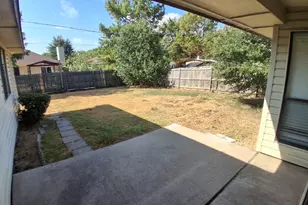 404 Benjamin Ln, Arlington, TX 76002 - Photo 17