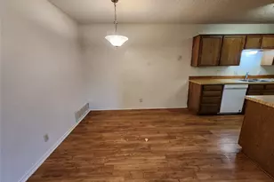 6702 S Creek Dr, Fort Worth, TX 76133 - Photo 5