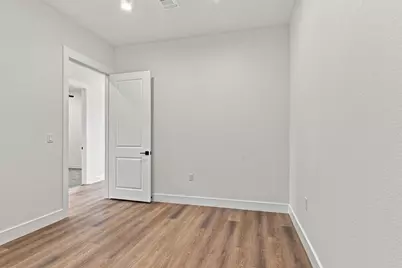 108 E 6th Street, Justin, TX 76247 - Photo 11