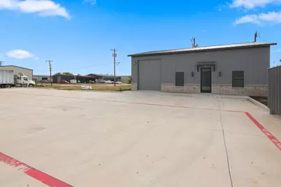 108 E 6th Street, Justin, TX 76247 - Photo 3