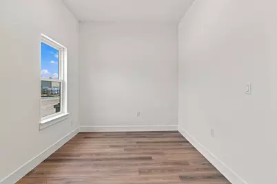 108 E 6th Street, Justin, TX 76247 - Photo 5