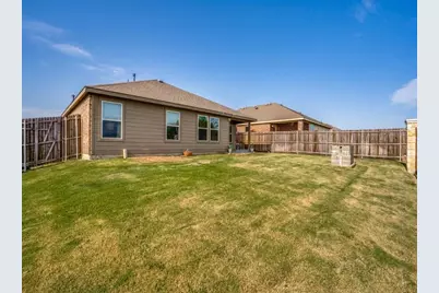 1434 Meadow Creek Drive, Princeton, TX 75407 - Photo 23