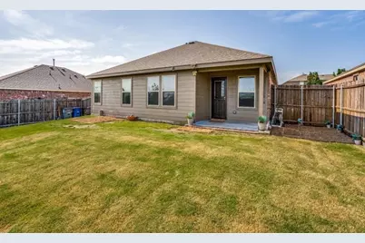 1434 Meadow Creek Drive, Princeton, TX 75407 - Photo 21