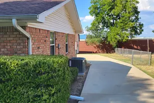 1321 Lakeview Dr, Sulphur Springs, TX 75482 - Photo 3