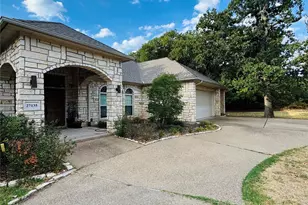 27135 Whispering Meadow Dr, Whitney, TX 76692 - Photo 3