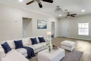 930 S Vernon Ave, Dallas, TX 75208 - Photo 5