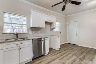 930 S Vernon Ave, Dallas, TX 75208 - Photo 11